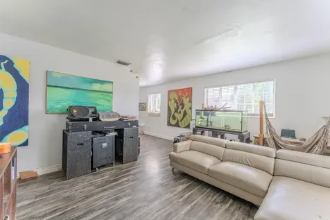 2011 SW 97th Terrace Miramar FL 33025