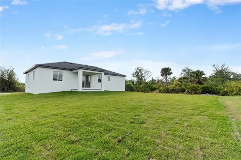 13438 Mcintosh Avenue Port Charlotte FL 33981
