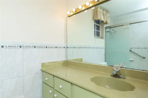 4281 W 10th Court Hialeah FL 33012