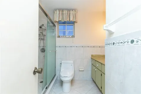 4281 W 10th Court Hialeah FL 33012