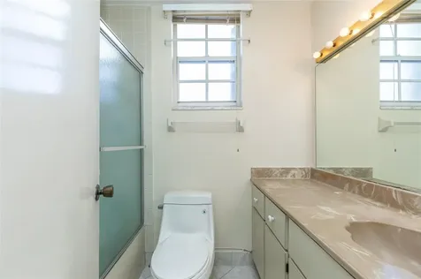 4281 W 10th Court Hialeah FL 33012