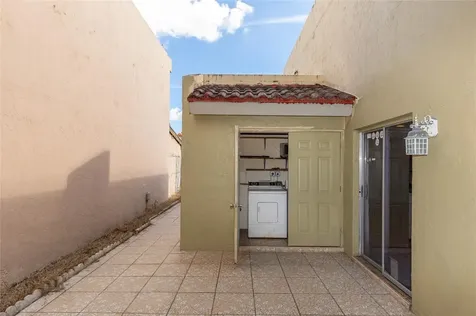 4281 W 10th Court Hialeah FL 33012