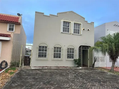 4281 W 10th Court Hialeah FL 33012