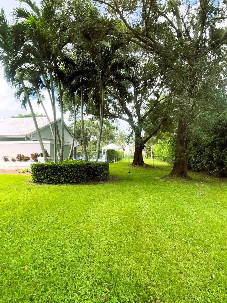 14183 Greentree Trail Wellington FL 33414