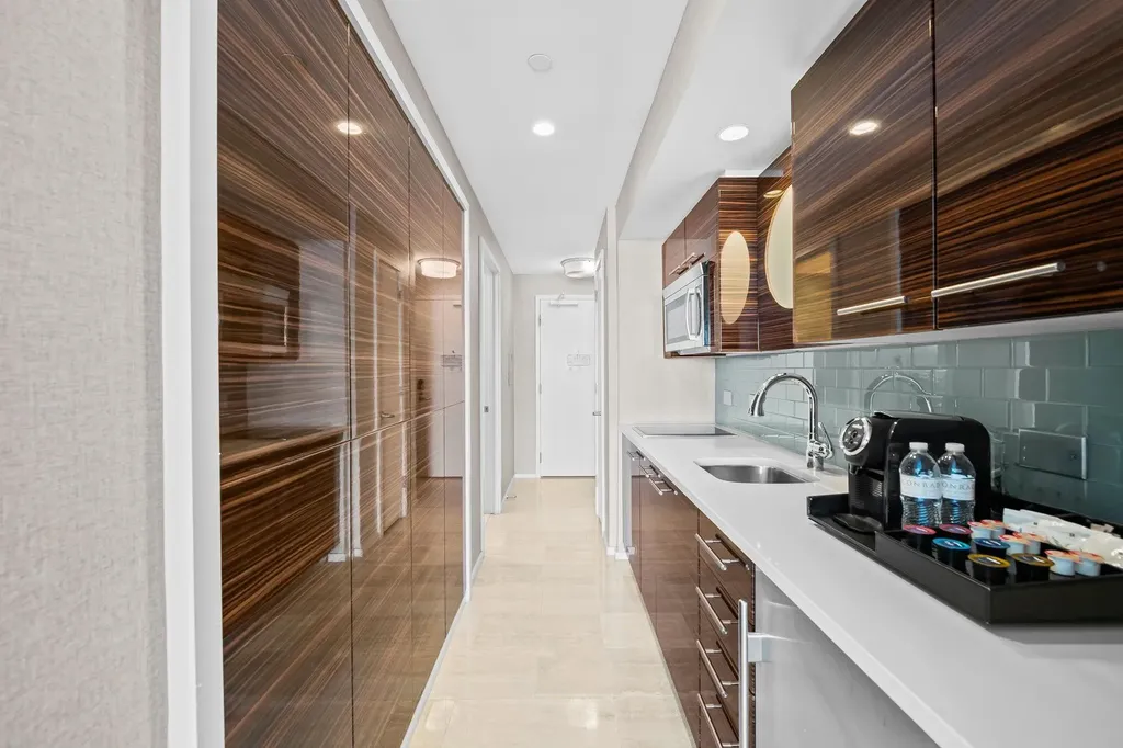 551 N Fort Lauderdale Beach Boulevard Fort Lauderdale FL 33304