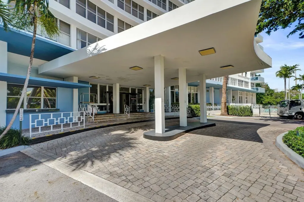 7441 Wayne Avenue Miami Beach FL 33141