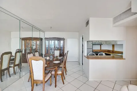 7441 Wayne Avenue Miami Beach FL 33141