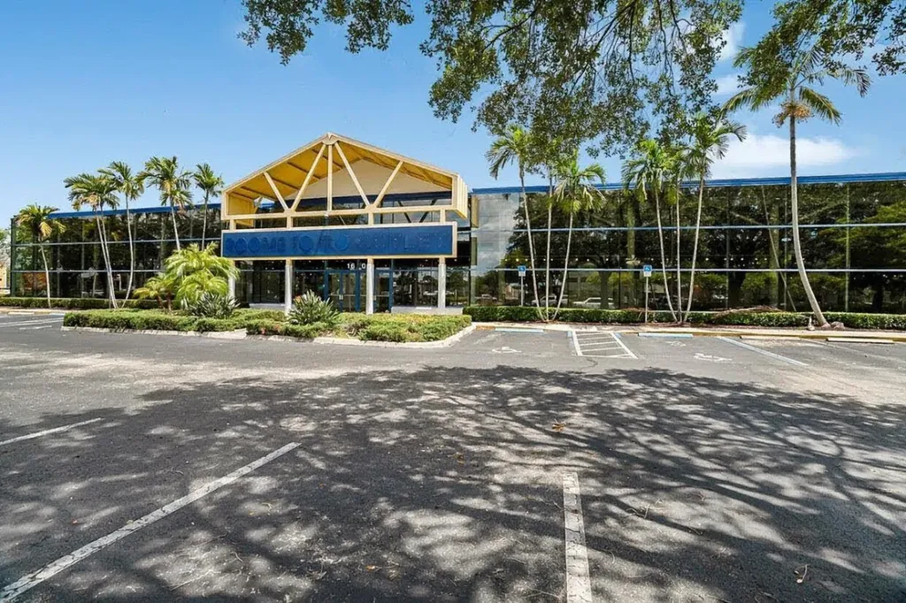 1605 W Oakland Park Boulevard Oakland Park FL 33311