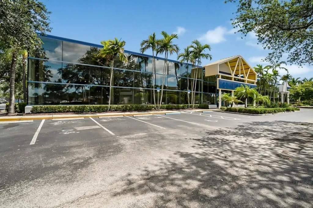 1605 W Oakland Park Boulevard Oakland Park FL 33311