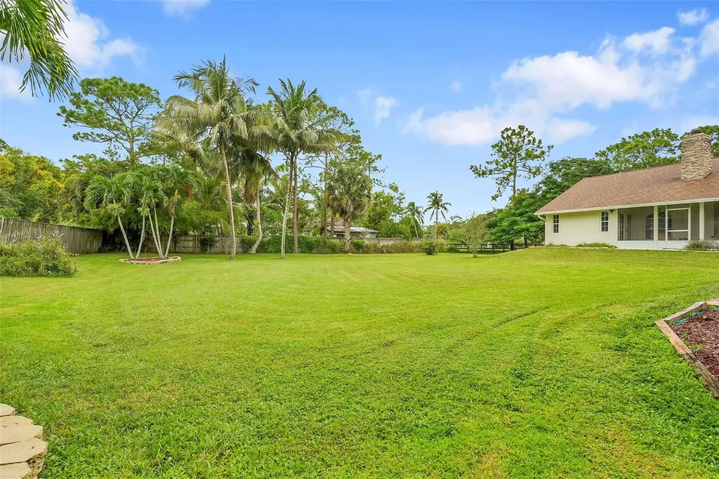 18392 N 48th Avenue Loxahatchee FL 33470