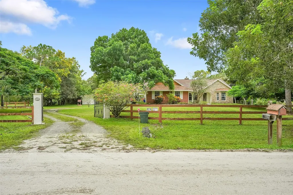 18392 N 48th Avenue Loxahatchee FL 33470