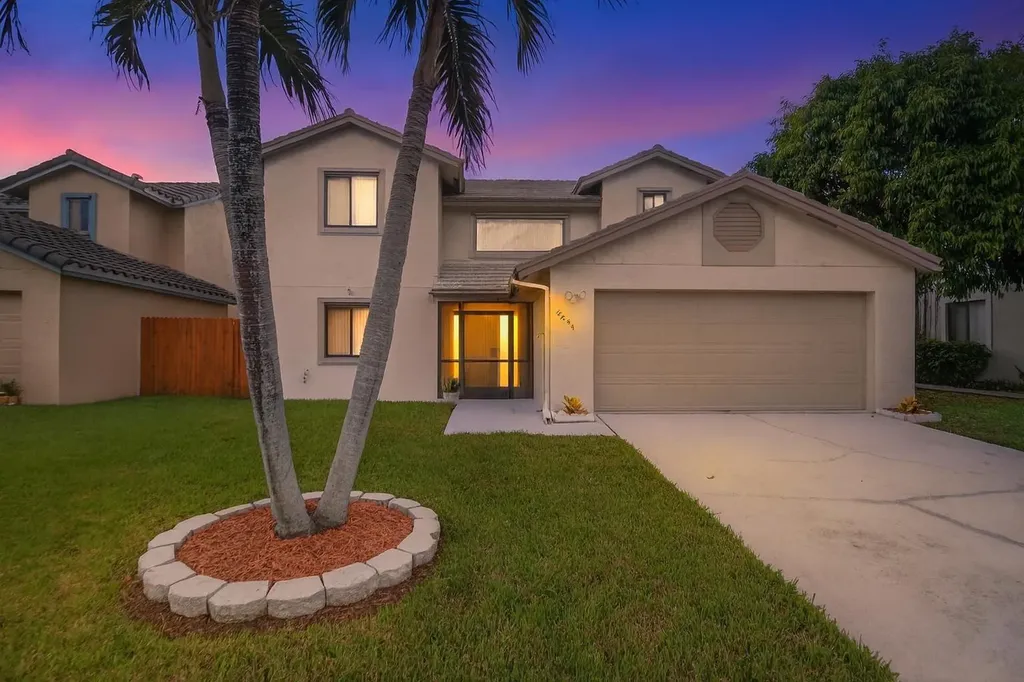 6044 Strawberry Fields Way Lake Worth FL 33463