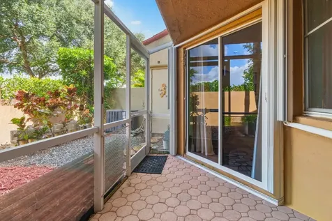 7907 NW 7th Court Plantation FL 33324