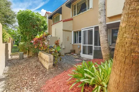 7907 NW 7th Court Plantation FL 33324
