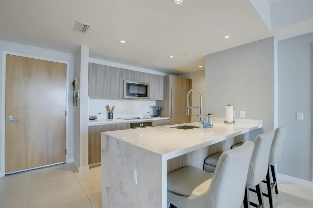 401 N Birch Road Fort Lauderdale FL 33304