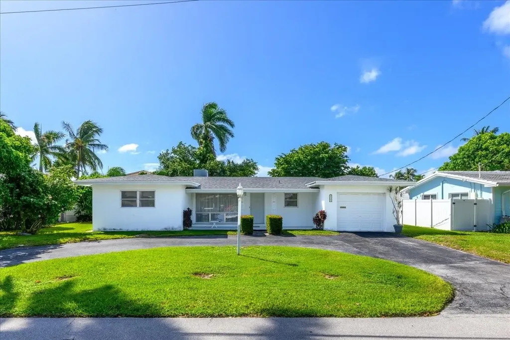 2728 NE 30th Street Lighthouse Point FL 33064