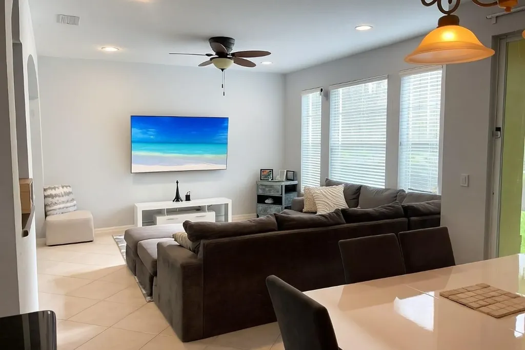 5780 NW 120th Avenue Coral Springs FL 33076
