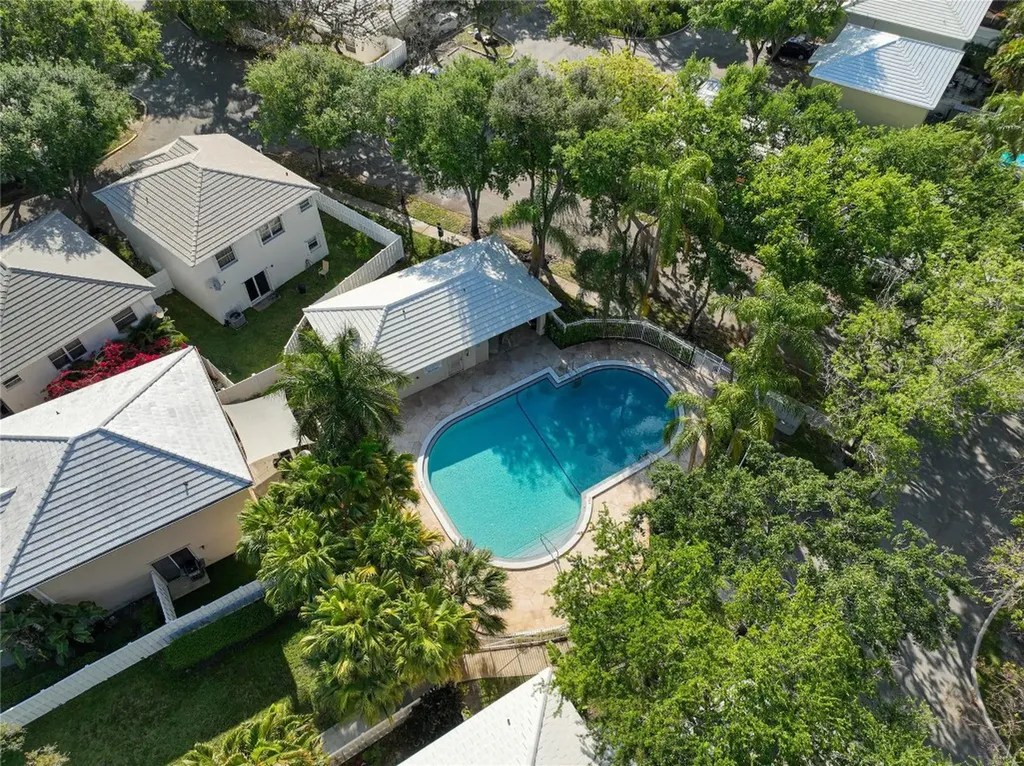 9871 NW 2nd Court Plantation FL 33324