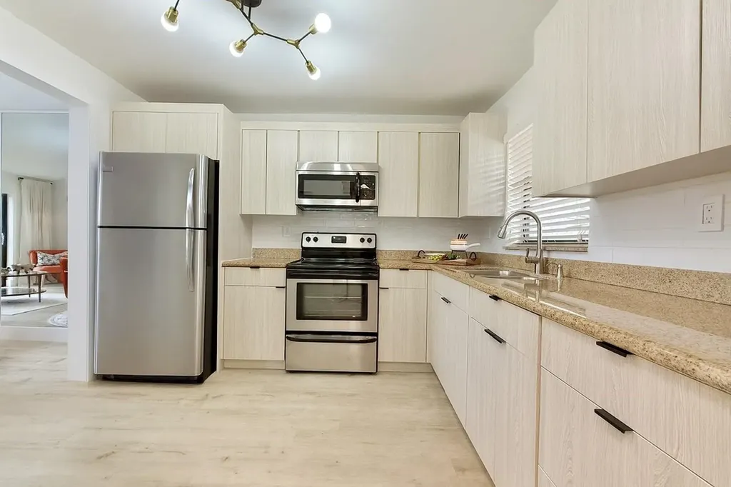 10442 Sunrise Lakes Boulevard Sunrise FL 33322