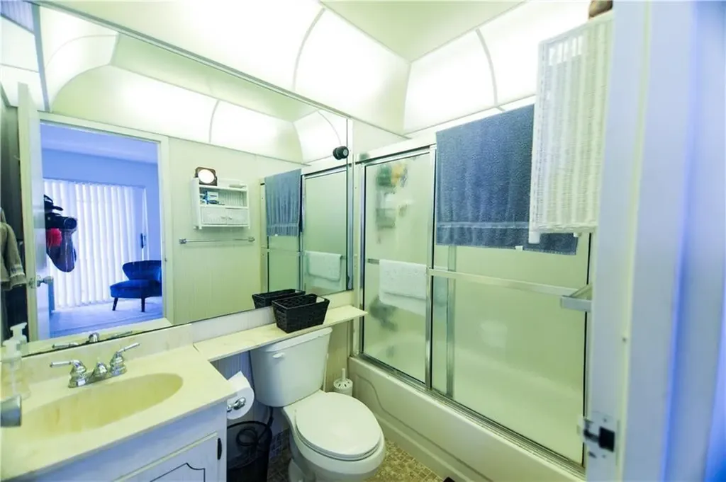 286 Monaco F Delray Beach FL 33446