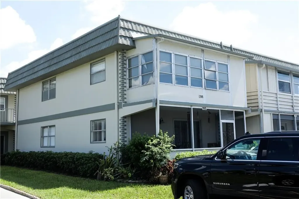 286 Monaco F Delray Beach FL 33446