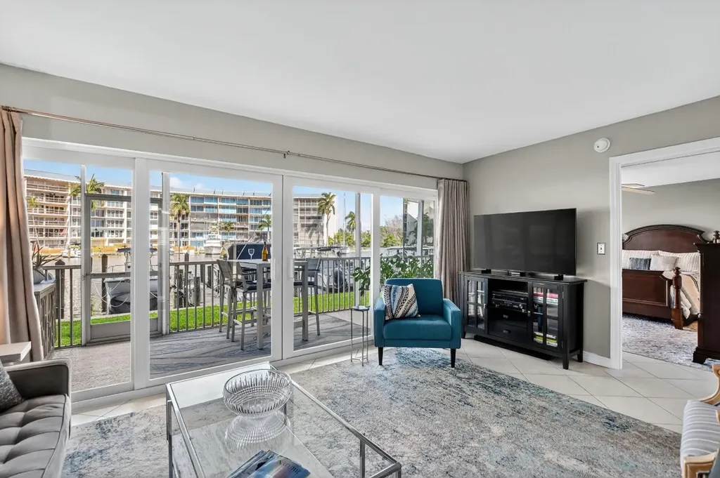 1537 E Hillsboro Boulevard Deerfield Beach FL 33441