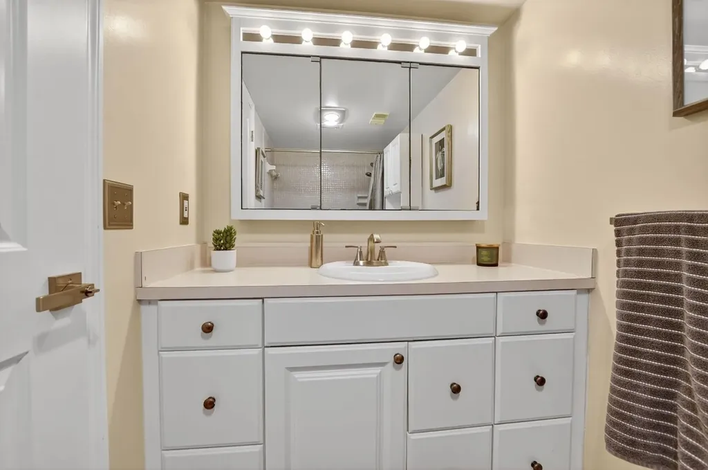 1537 E Hillsboro Boulevard Deerfield Beach FL 33441
