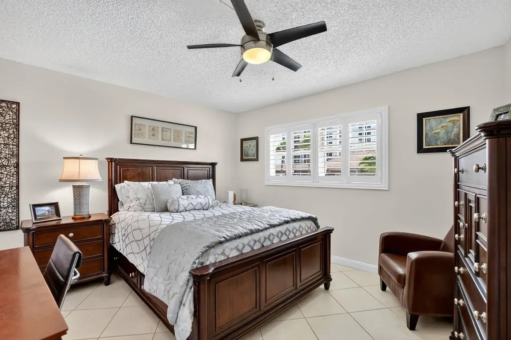 1537 E Hillsboro Boulevard Deerfield Beach FL 33441