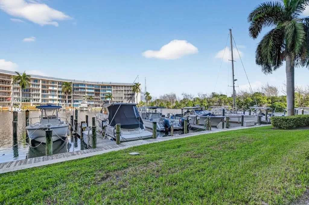 1537 E Hillsboro Boulevard Deerfield Beach FL 33441