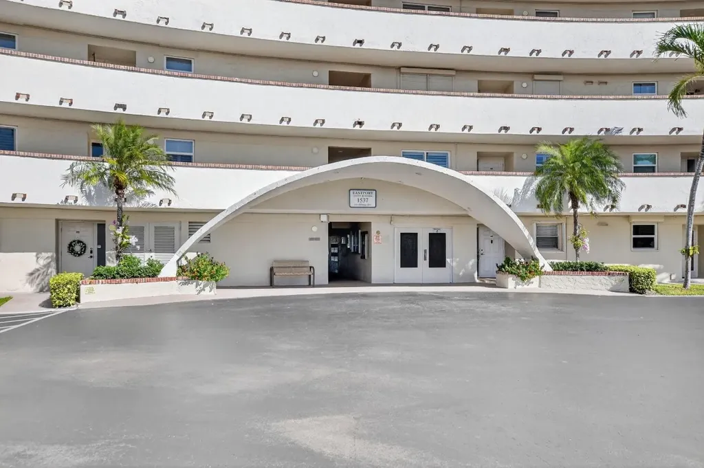1537 E Hillsboro Boulevard Deerfield Beach FL 33441