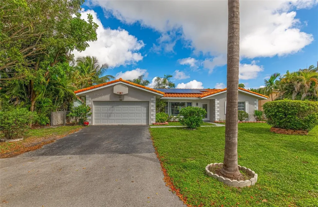 7505 NW 40th Place Coral Springs FL 33065