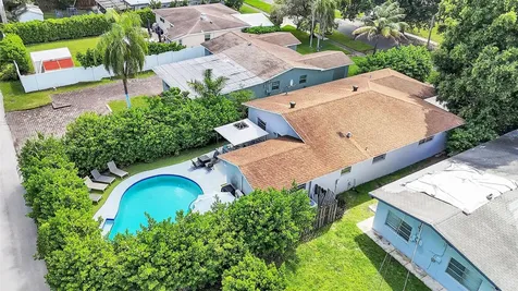 214 SE 6th Street Dania Beach FL 33004