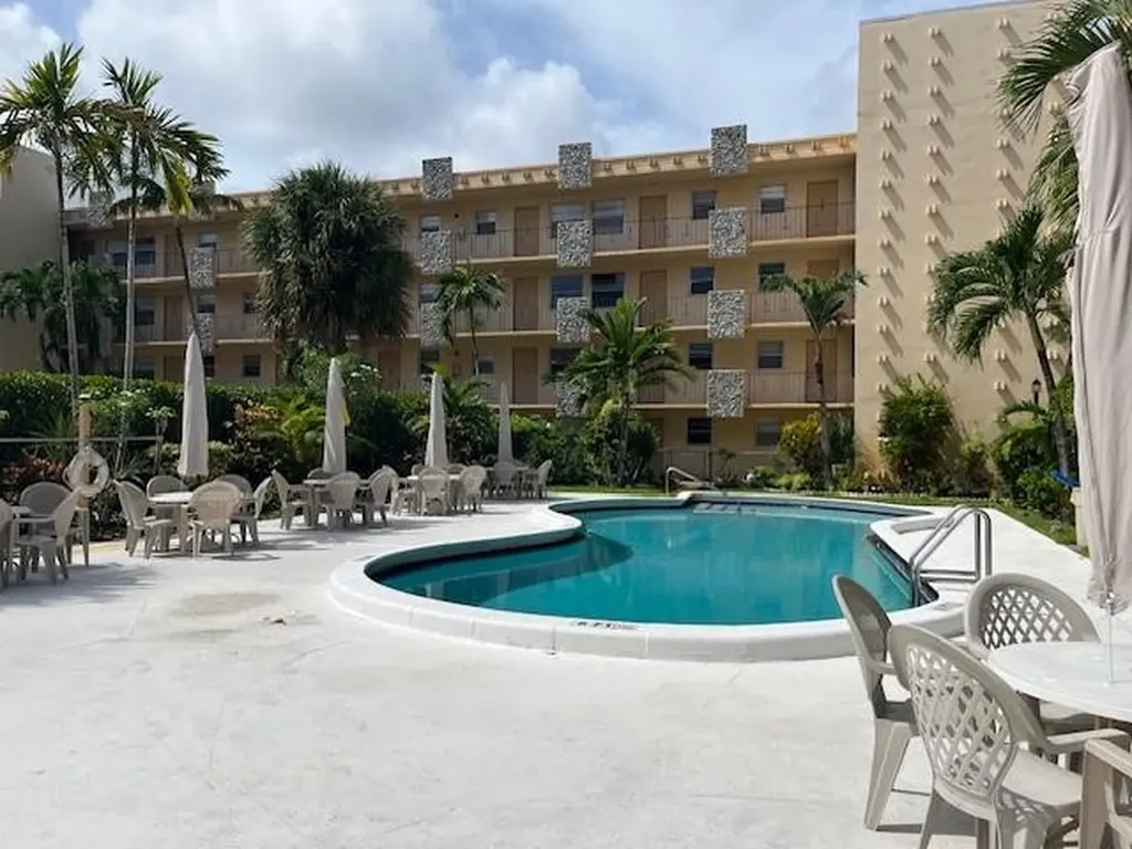 2145 Pierce Street Hollywood FL 33020