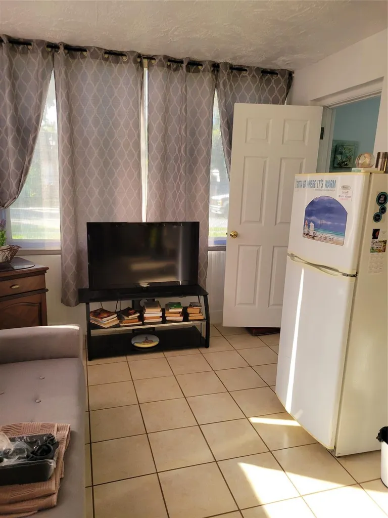 2145 Pierce Street Hollywood FL 33020