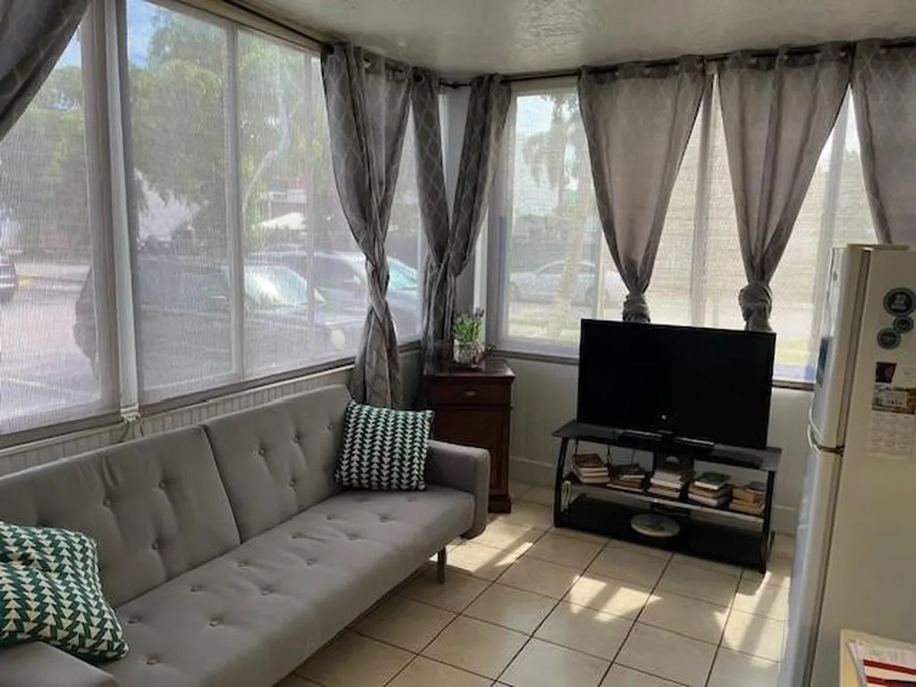 2145 Pierce Street Hollywood FL 33020