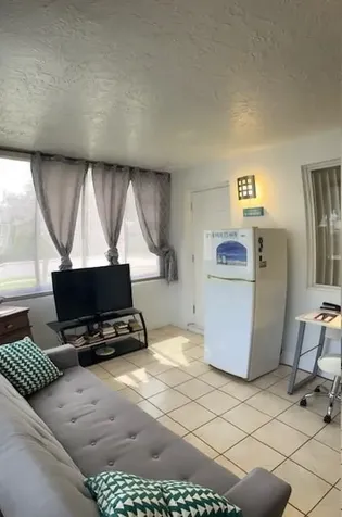 2145 Pierce Street Hollywood FL 33020