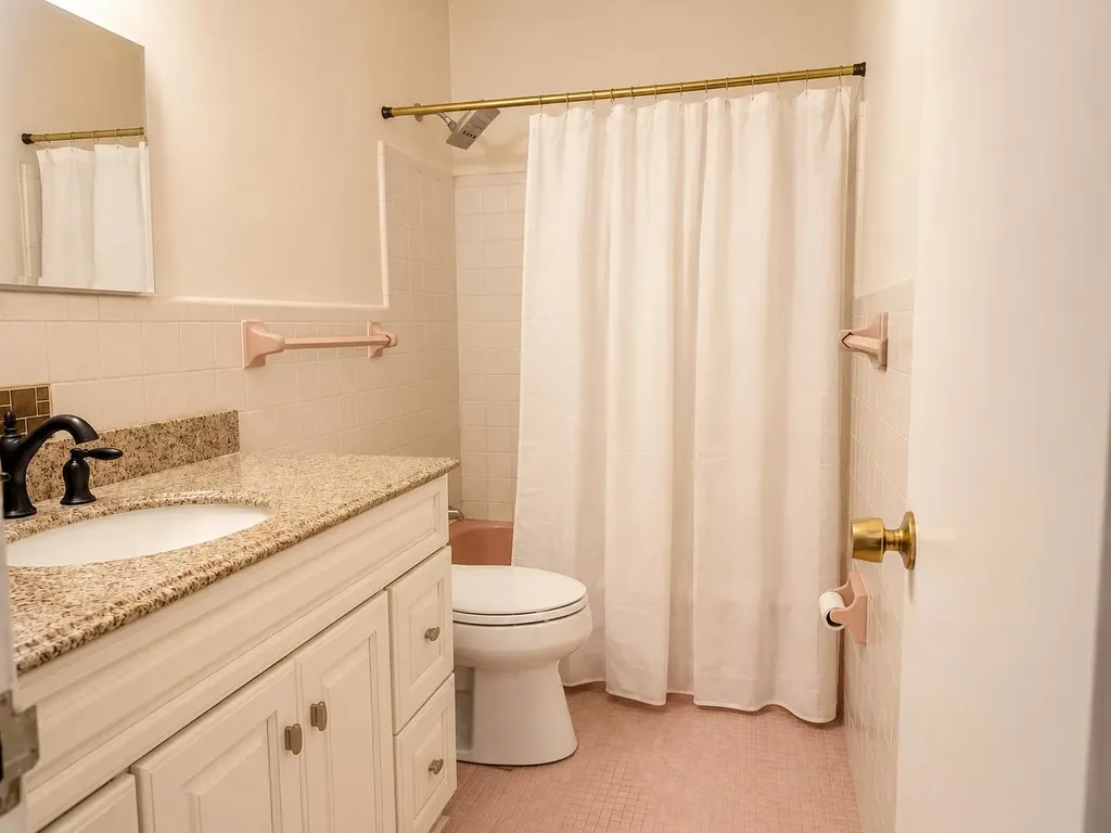 2131 NE 42nd Court Lighthouse Point FL 33064