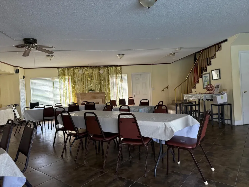 2131 NE 42nd Court Lighthouse Point FL 33064
