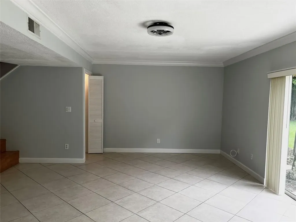 8149 Lagos De Campo Boulevard Fort Lauderdale FL 33321