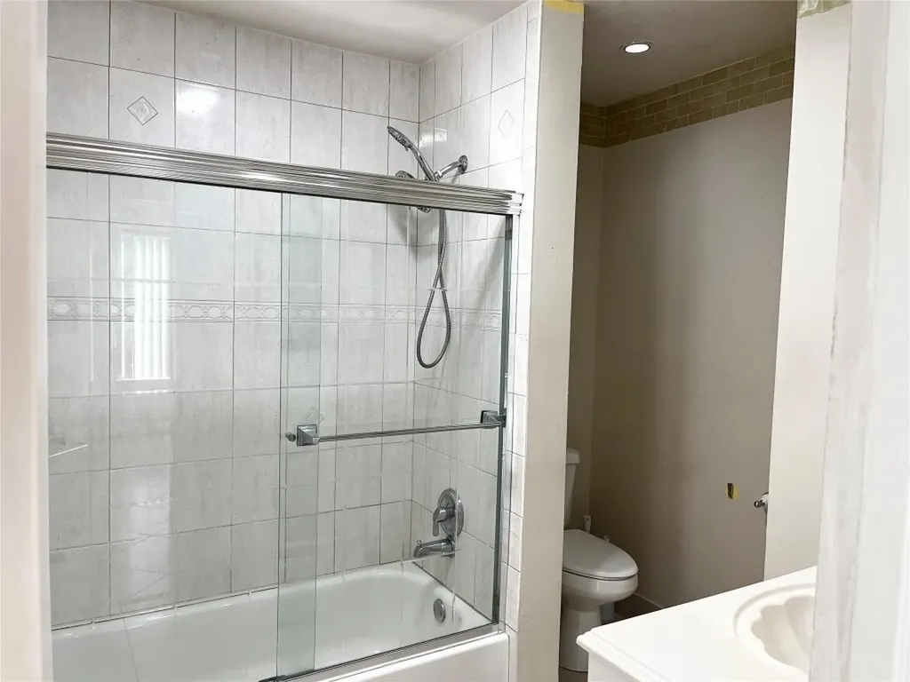 8149 Lagos De Campo Boulevard Fort Lauderdale FL 33321