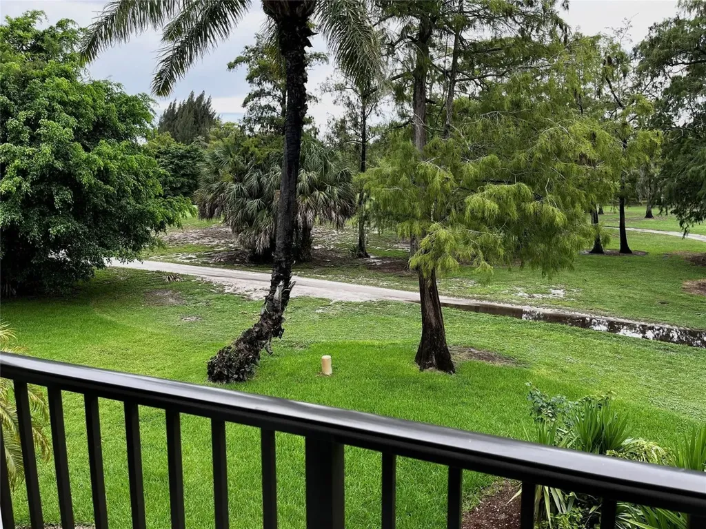 8149 Lagos De Campo Boulevard Fort Lauderdale FL 33321