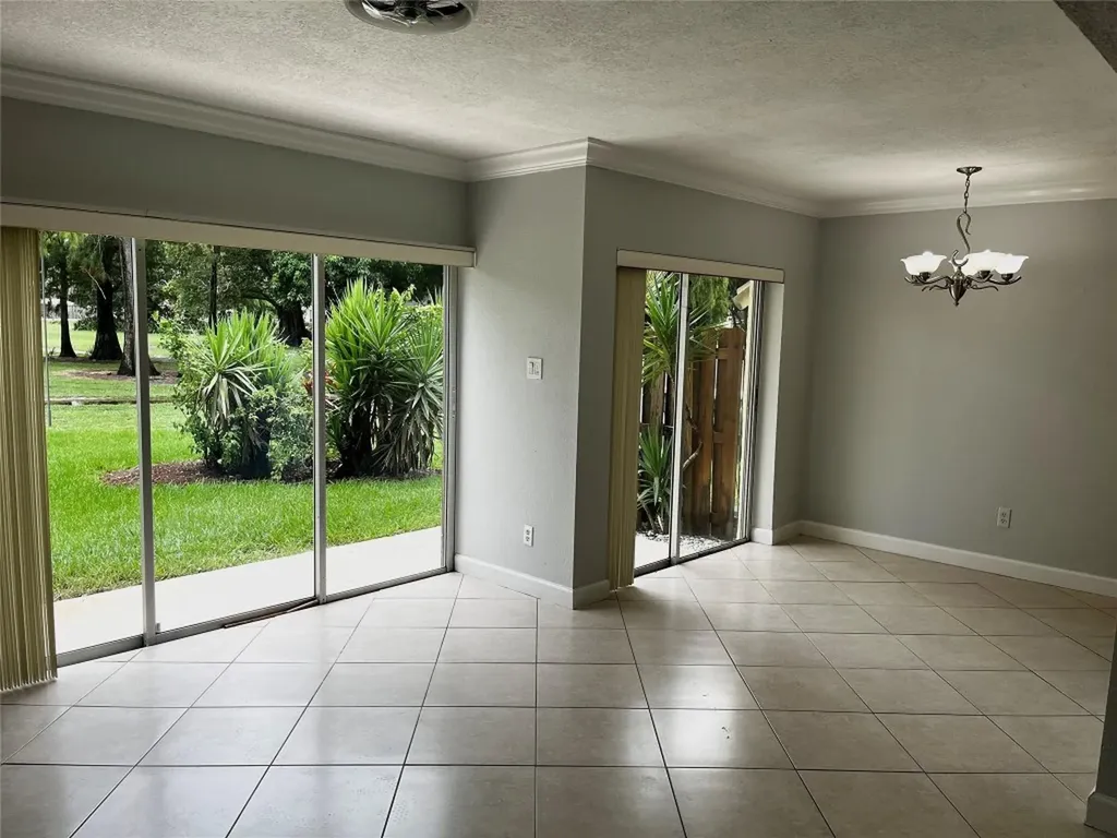 8149 Lagos De Campo Boulevard Fort Lauderdale FL 33321