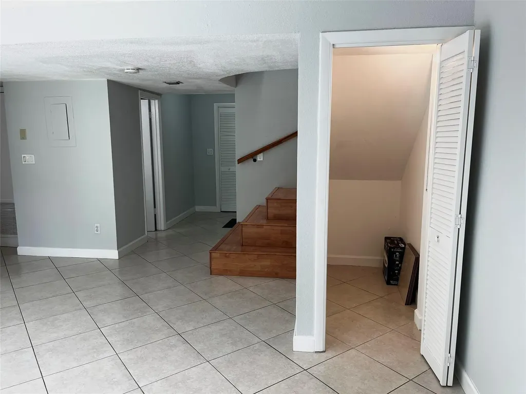 8149 Lagos De Campo Boulevard Fort Lauderdale FL 33321