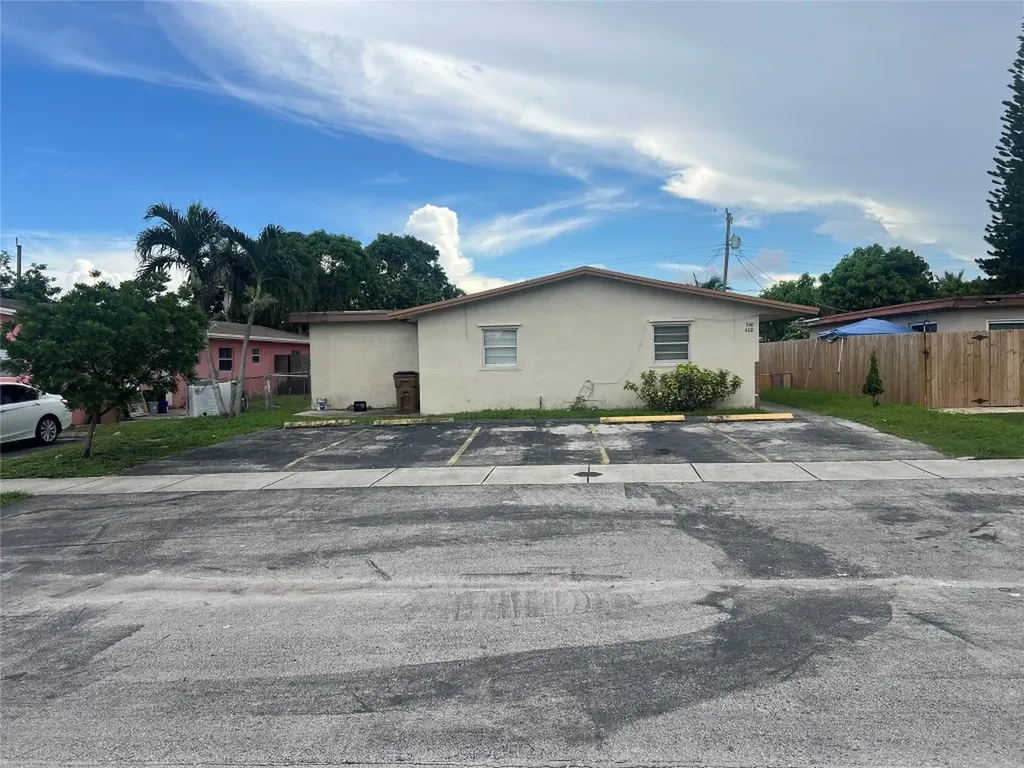 340-400 NE 44th Street Deerfield Beach FL 33064