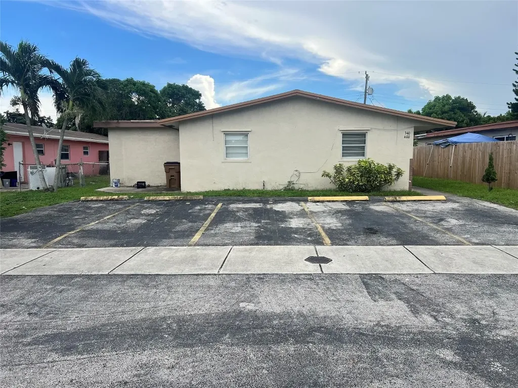 340-400 NE 44th Street Deerfield Beach FL 33064