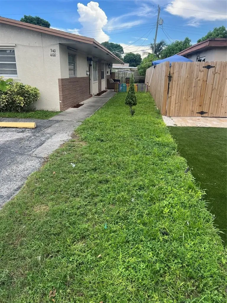 340-400 NE 44th Street Deerfield Beach FL 33064