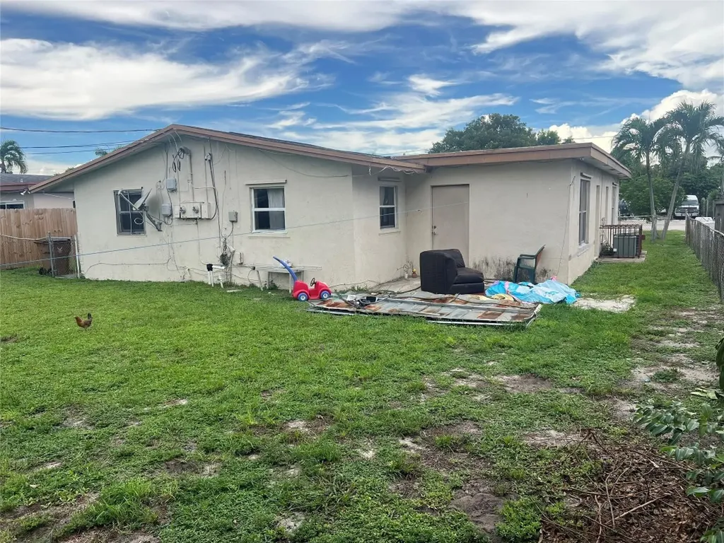 340-400 NE 44th Street Deerfield Beach FL 33064
