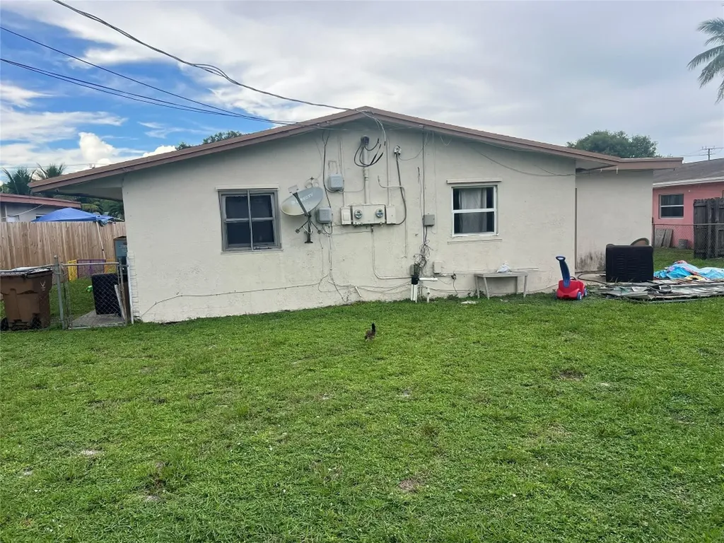 340-400 NE 44th Street Deerfield Beach FL 33064
