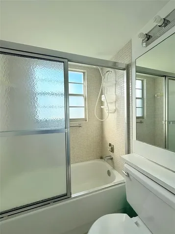 204 Oakridge M Deerfield Beach FL 33442