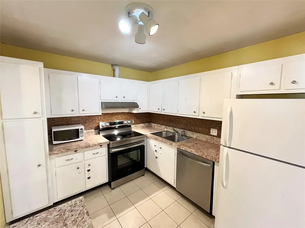 700 SE 2nd Avenue Deerfield Beach FL 33441